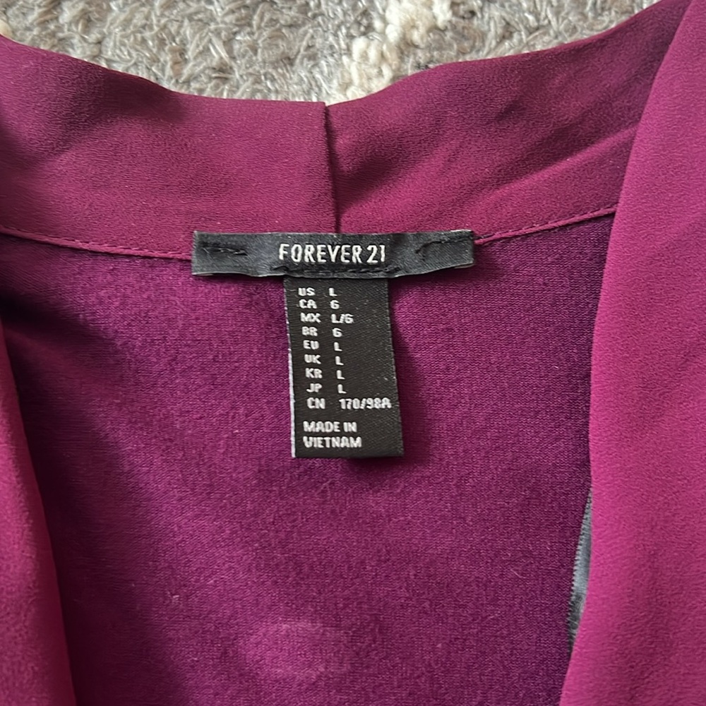 Forever 21 faux-wrap surplice top, berry, size L GUC! - Picture 2 of 6